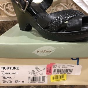 Women black Nurture/ sandal/all leather/Size 9